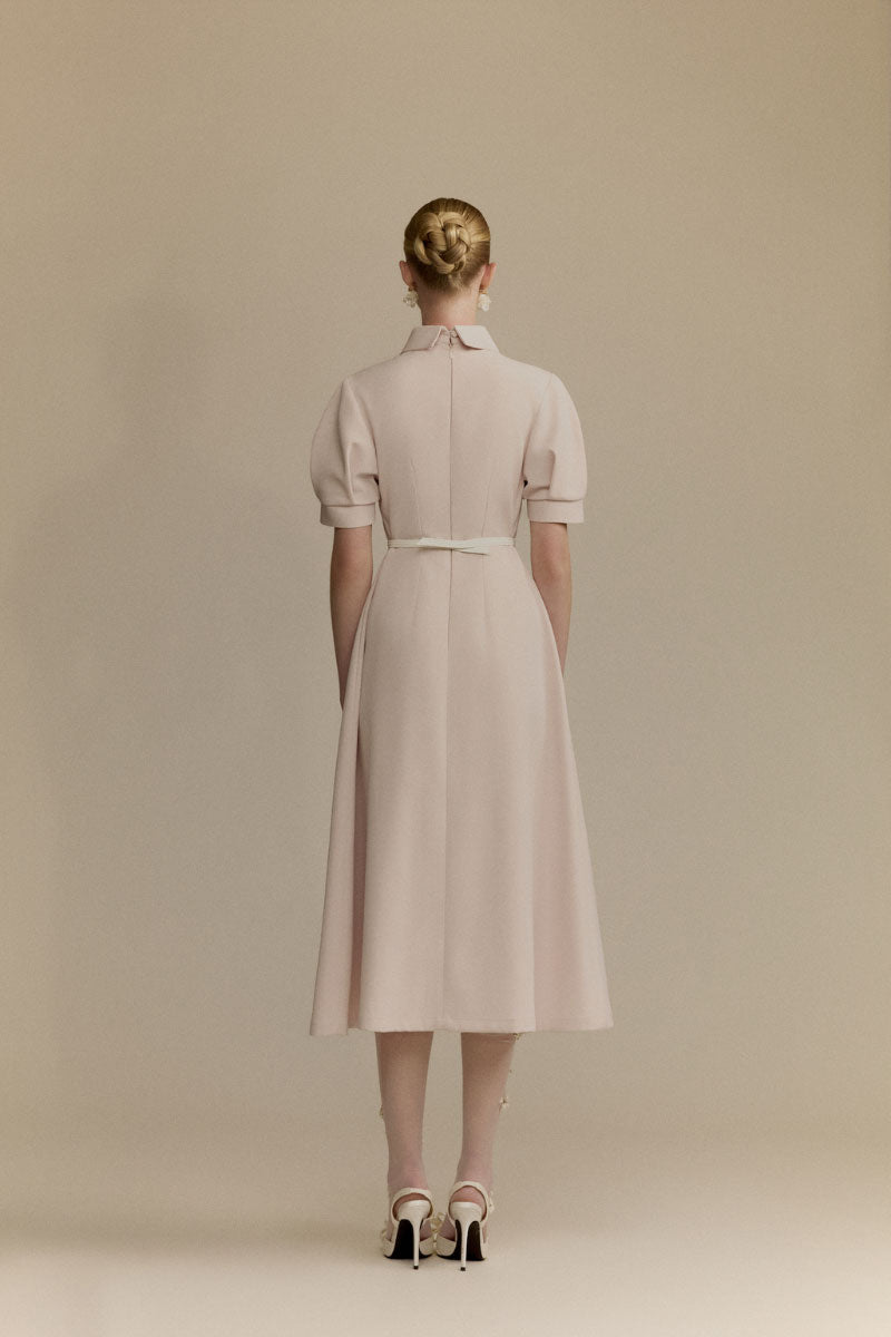 White Plan Quincy midi dress, stylish sleeveless dress with a flowy silhouette, perfect for casual or semi-formal occasions.