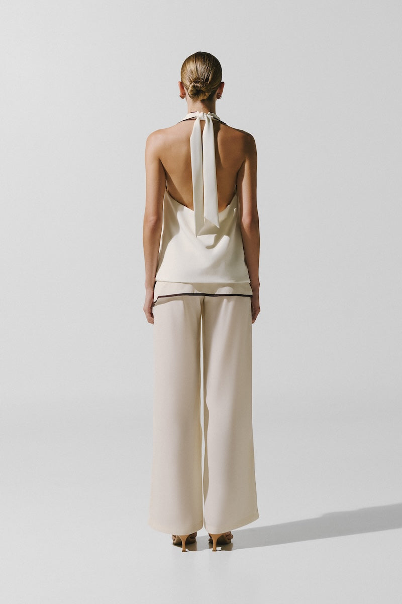 Baobab Bianca vest in cappuccino, stylish sleeveless vest with a soft fabric appearance, displayed on a neutral background.