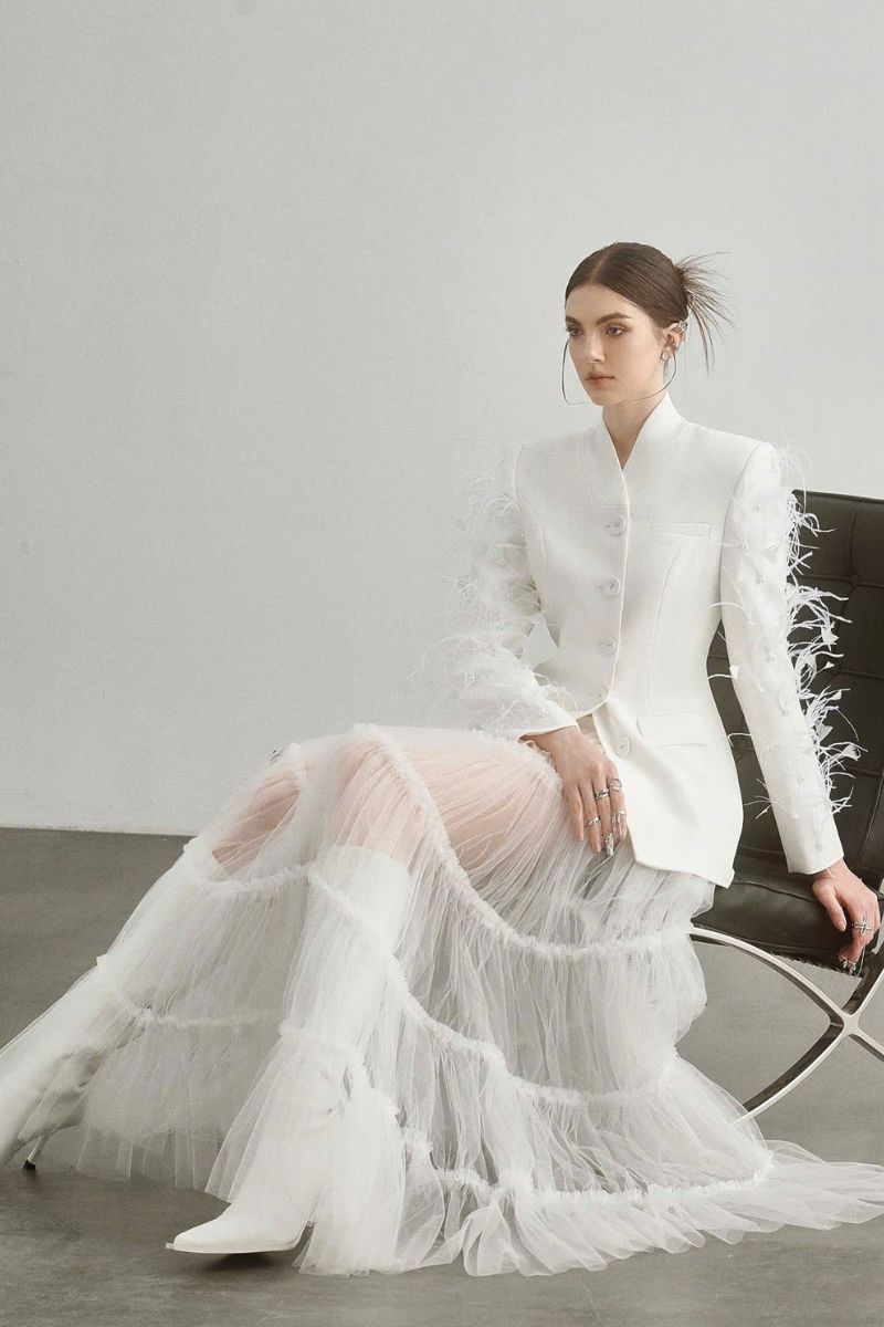 JANE BLAZER IN WHITE - CULT MIA