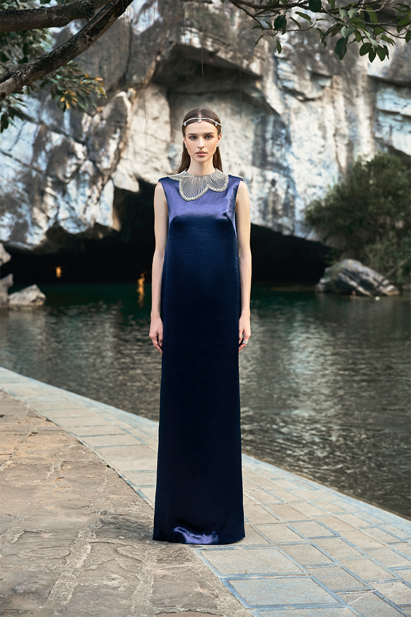NAVY BLUE ORCHID STONE PATTERNED COLLAR GOWN - CULT MIA