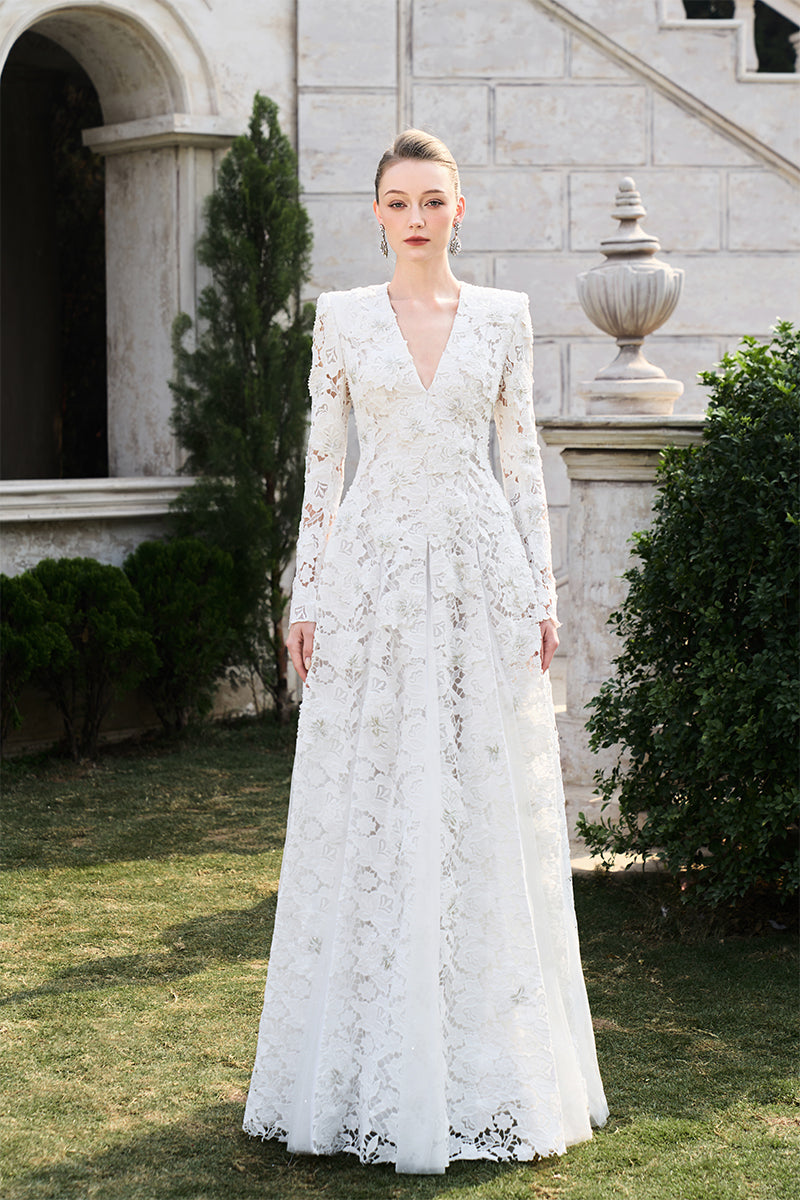 FLORAL LONGE SLEEVE LACE GOWN