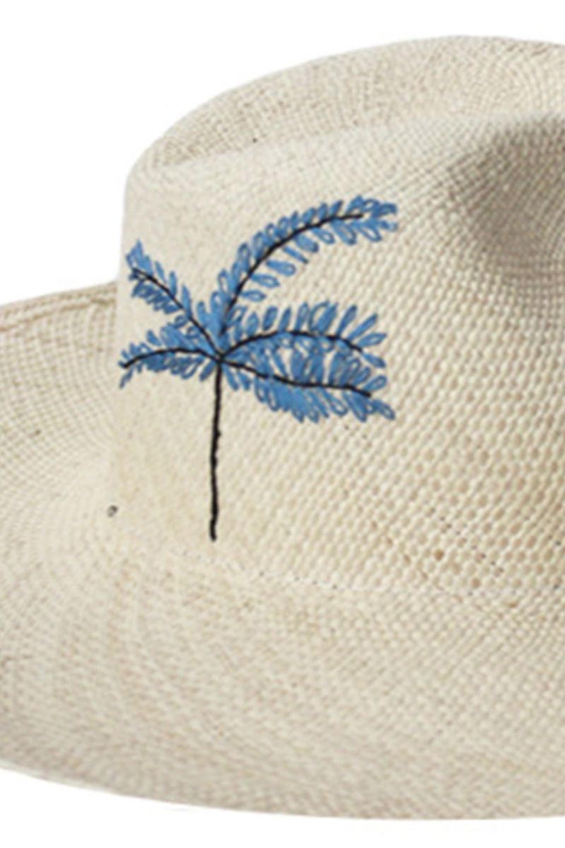 Pájara Pinta Eduardo white hat with wide brim and woven straw design, perfect for sun protection and casual summer style.