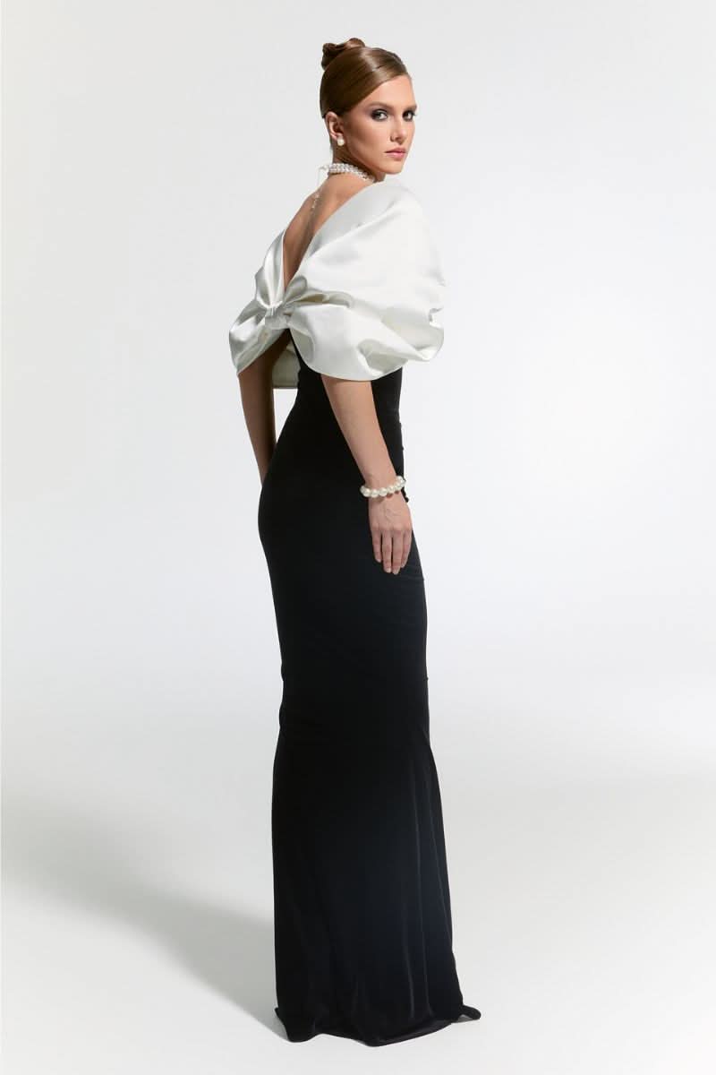 Nur Karaata CULT MIA X NUR KARAATA Buckingham gown featuring elegant design and intricate details, perfect for formal occasions.