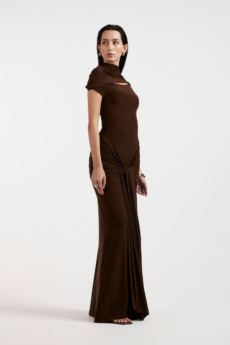 ZELIE BROWN JERSEY MAXI DRESS - CULT MIA