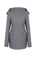Gray Kris Marán blazer dress with back fastening, stylish jacket featuring tailored fit and elegant design.