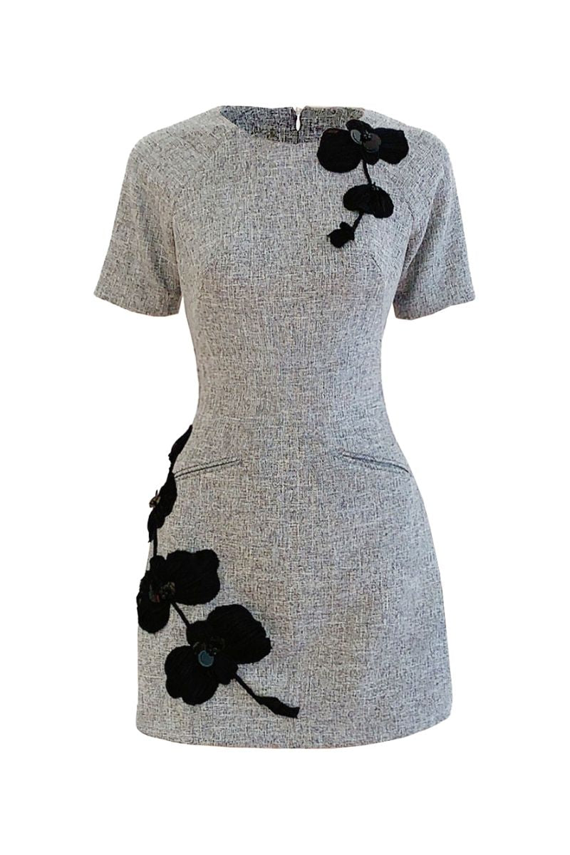 GRAY A-LINE FLORAL EMBRACE MIDI DRESS - CULT MIA