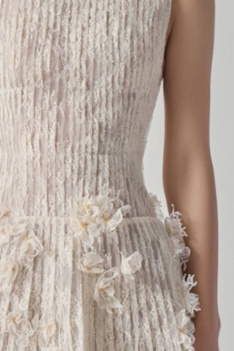 FLAVIA LACE DRESS IN BEIGE - CULT MIA