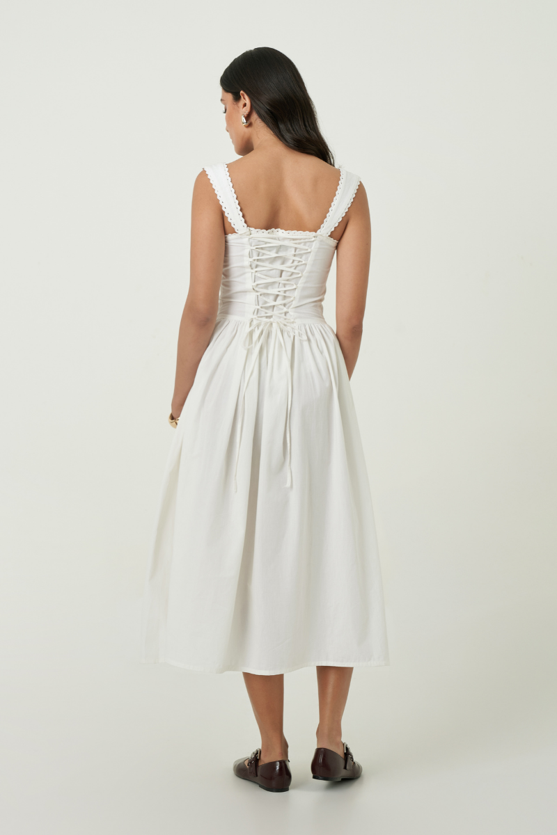 Summer Away LUNA MIDI DRESS IN White Summer Away LUNA MIDI DRESS IN White