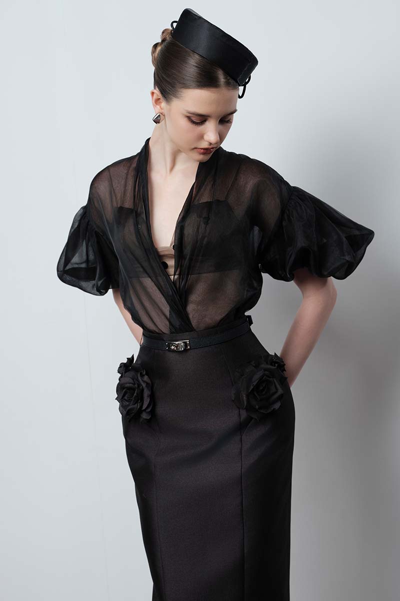 Do Long Nostalux Co-ord set featuring a stylish crop top and matching pants in a modern, comfortable design.