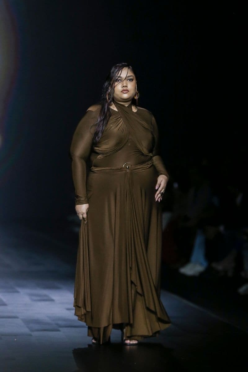JUNE CHOCOLATE BROWN FITTED MAXI DRESS - CULT MIA