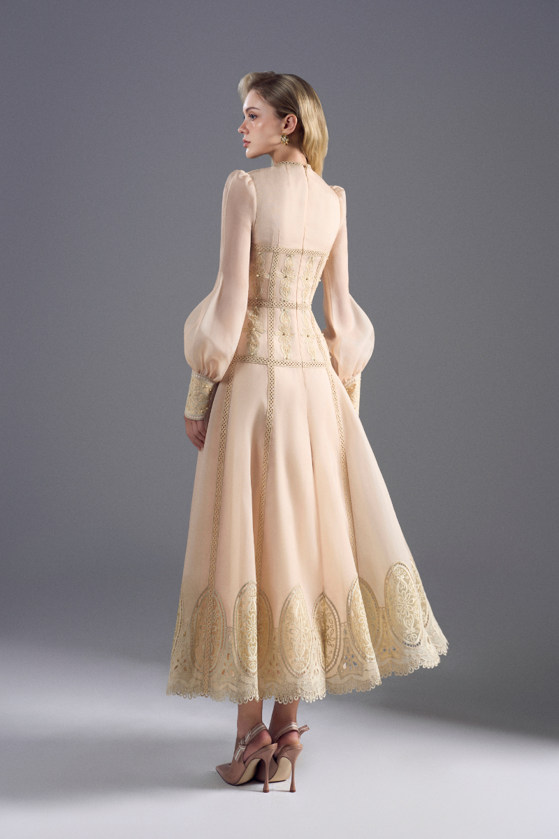 LACE AND ORGANZA LONG SLEEVE IVORY MIDI DRESS | CULT MIA