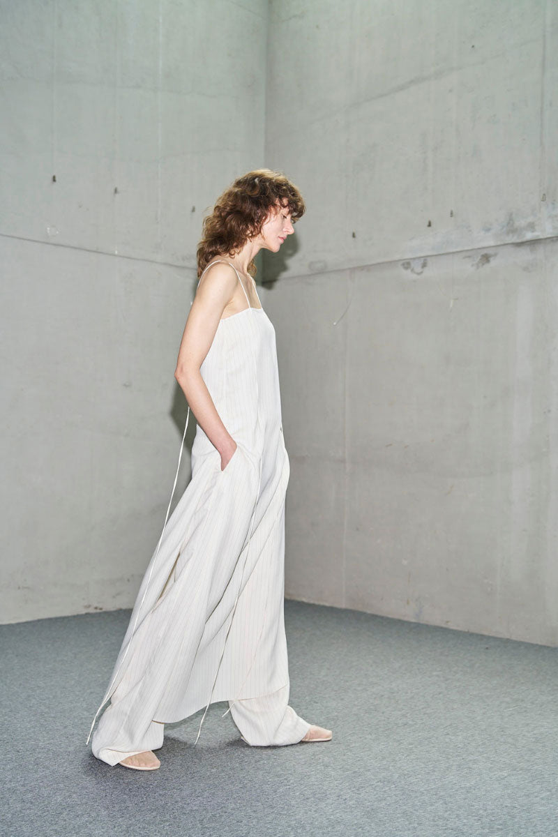 URA Laura tunic in off white, lightweight tops with a relaxed fit, featuring a flowy silhouette and casual style.