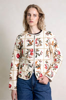 Raishma demi jacket, stylish women's outerwear with a tailored fit, featuring a sleek design and modern details.