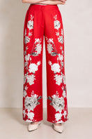 Raishma Zena trousers, stylish women's pants with a tailored fit, featuring a sleek design and classic waistband.