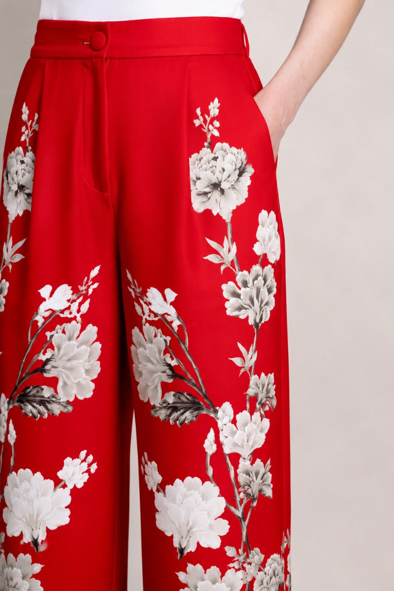 Raishma Zena Trousers showing tailored pants with a sleek fit and stylish design, displayed on a neutral background.