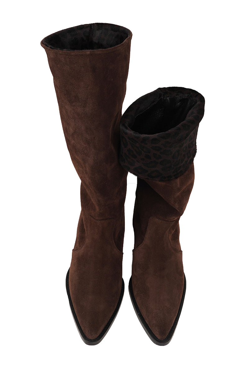 Brown suede boots by Je La Connais featuring a sleek design and ankle-height style.