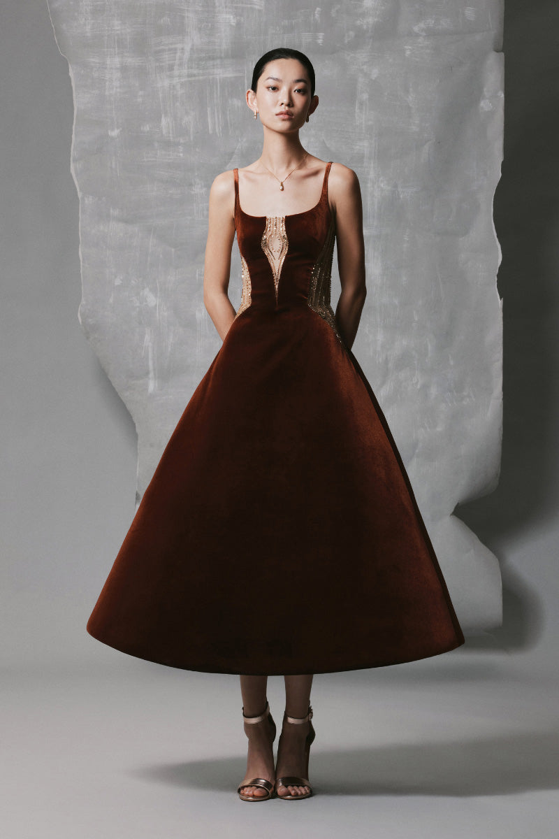 BROWN VELVET A-LINE MIDI DRESS WITH GOLD-BEADED DETAIL | CULT MIA | Phan Huy BROWN VELVET A-LINE MIDI DRESS WITH GOLD-BEADED DETAIL | CULT MIA | Phan Huy