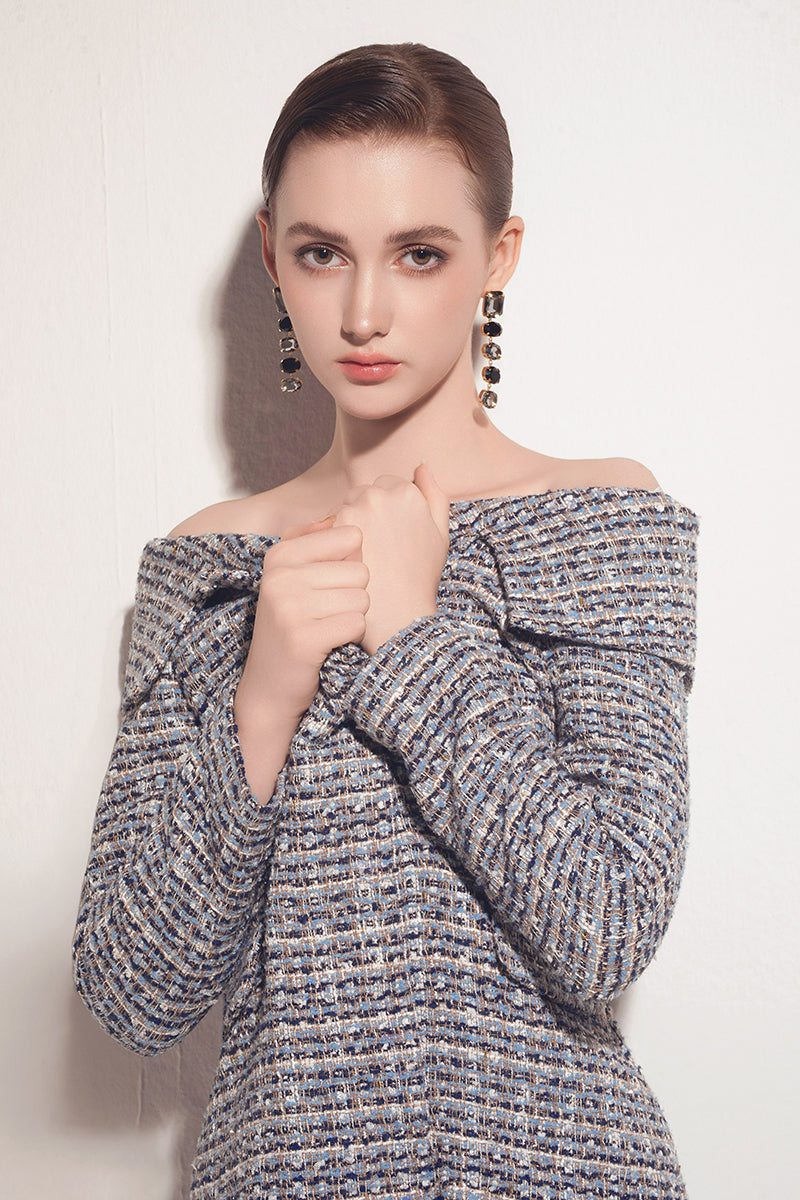 Valenciani multicolor tweed mini skirt with a fitted waist and stylish hem, perfect for a chic, modern look.