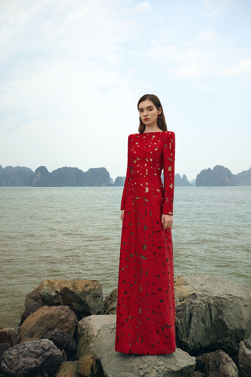 LONG SLEEVES BOAT NECK FLORAL LASERCUT DRESS - CULT MIA
