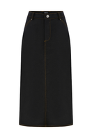 Sudi Etuz raw denim midi skirt with a high waist and classic five-pocket design, styled with a casual, modern look.