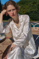 KIKI Pearl Cat 22 Momme Silk Long Pajama Set in soft silk loungewear with a relaxed fit and button-up top, in a elegant design.