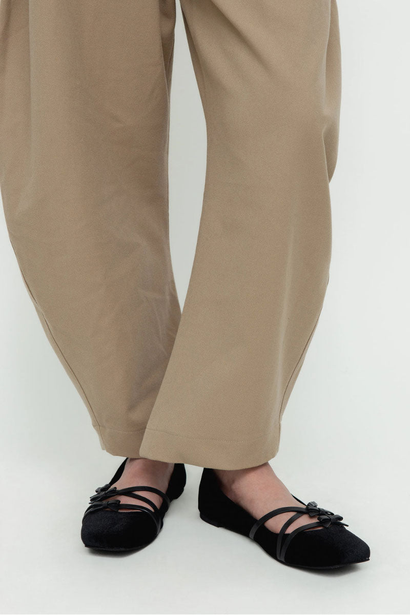 Black Christin Wu Annaya flats with pointed toes and sleek design, perfect for casual or formal wear.