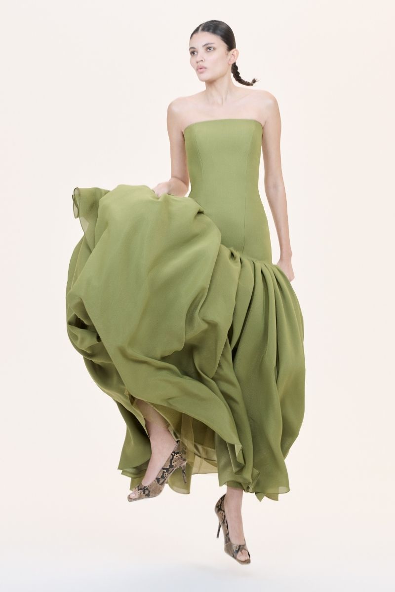 Nihan Peker Lizdress drop waist gown featuring a flowing silhouette and elegant design, perfect for formal occasions.