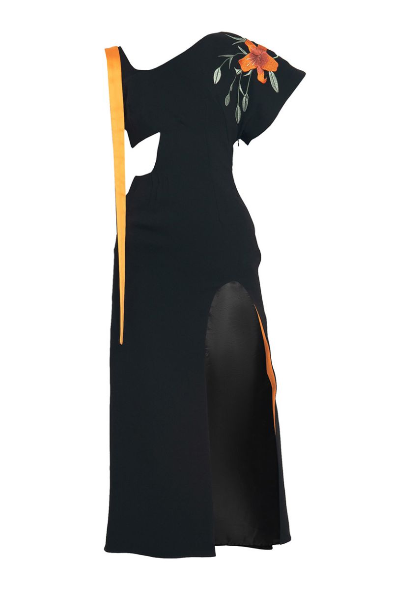 SIGNATURE EMBROIDERED KIMONO DRESS - CULT MIA