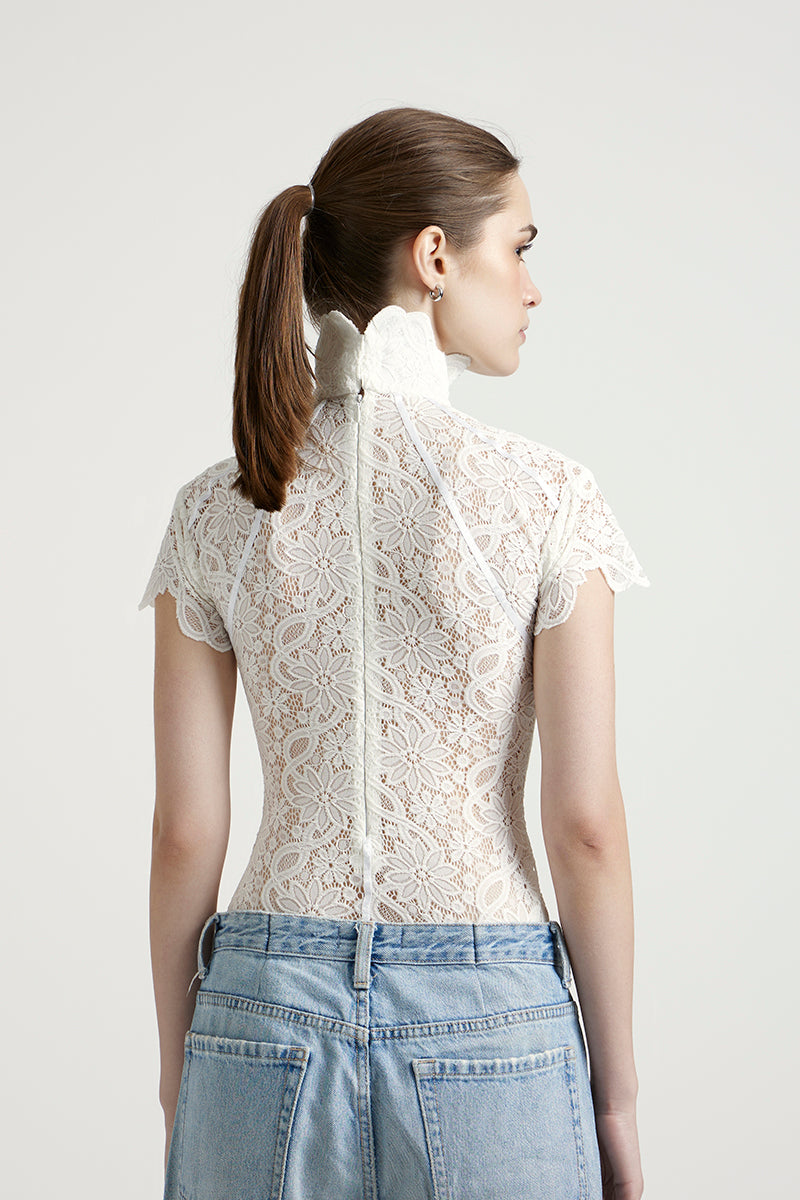 Deme By Gabriella Florence top in off-white, stylish women’s blouse with a relaxed fit and elegant design, front view.