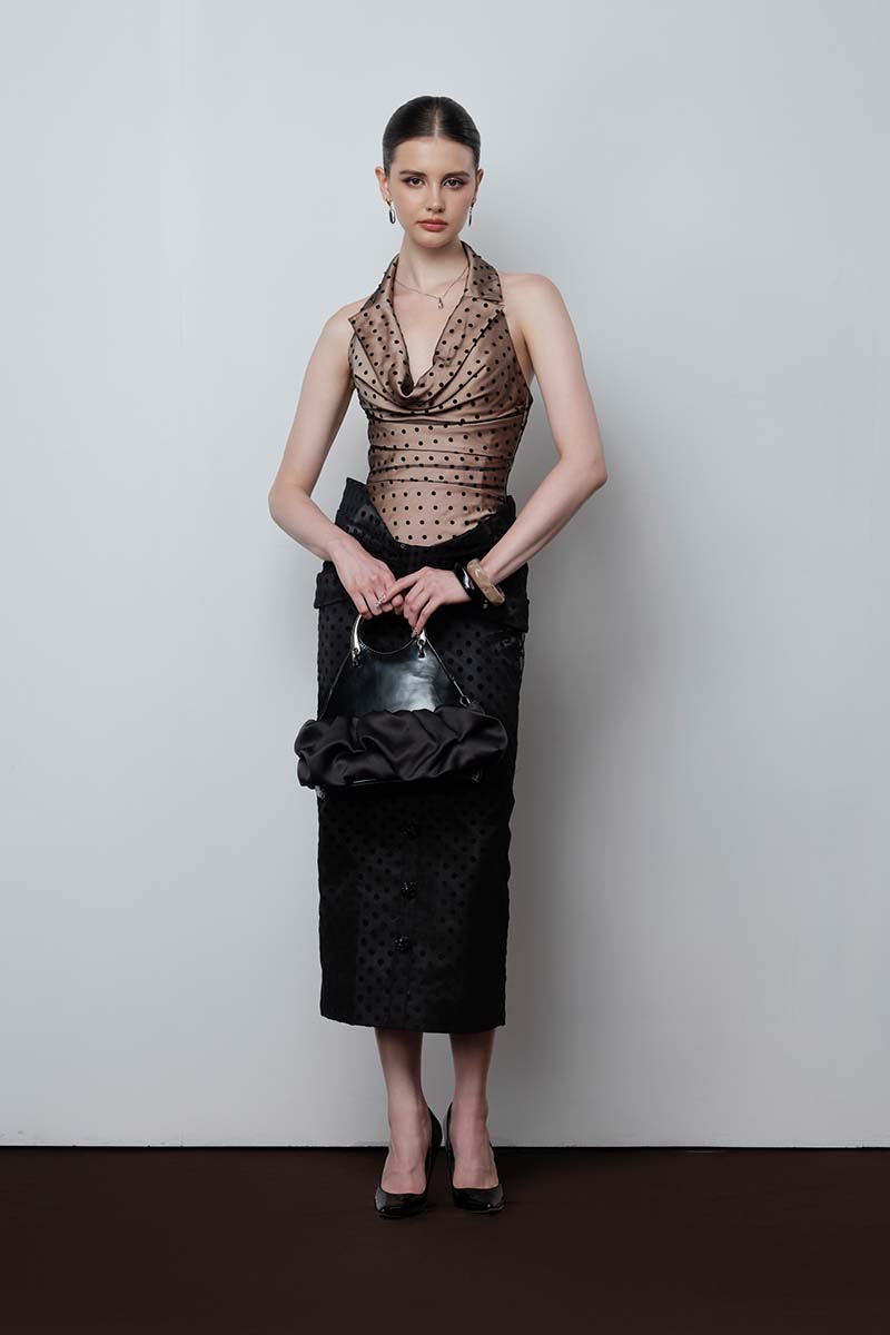 Do Long CHRONIQUE midi dress, stylish floral midi dress with a fitted waist and flowing skirt, perfect for elegant occasions.