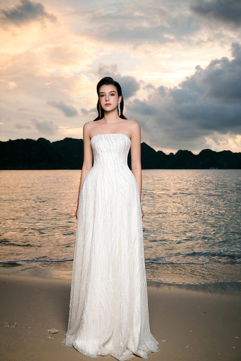 STRAPLESS WAVY CRYSTAL EMBELLISHED DRESS - CULT MIA