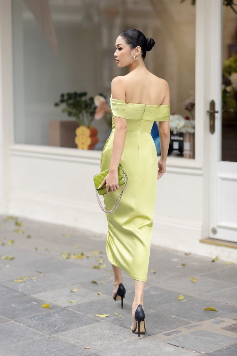 NAAVA GREEN SILK SATIN OFF-SHOULDER MIDI DRESS - CULT MIA