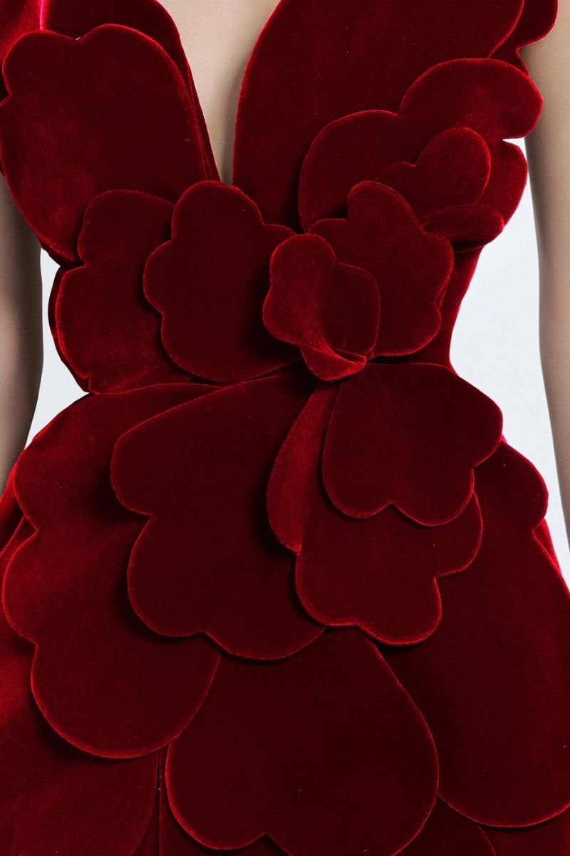 V-NECK PETAL STRAPLESS VELVET MAXI DRESS IN RED - CULT MIA