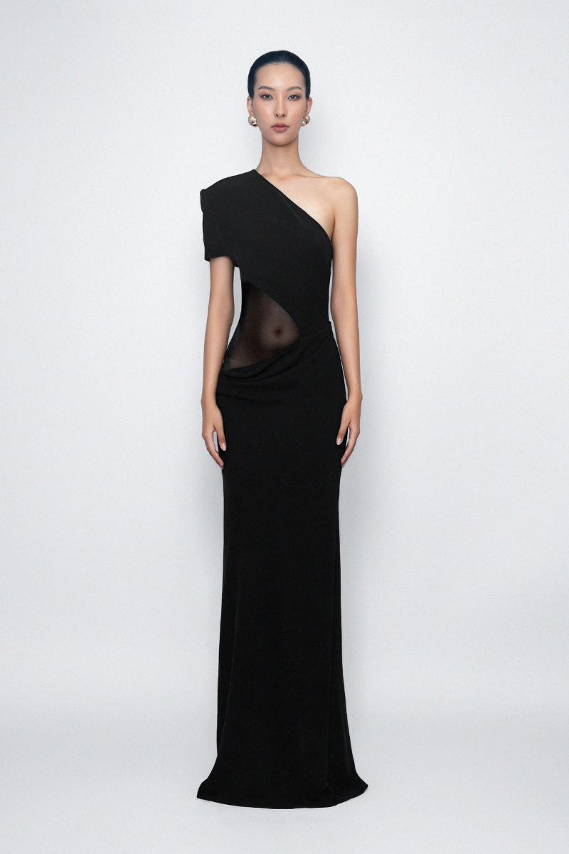 CALMING NOIR GOWN IN BLACK - CULT MIA