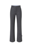 Señorita Adriana pants in gray, stylish women's trousers with a comfortable fit and tailored design.