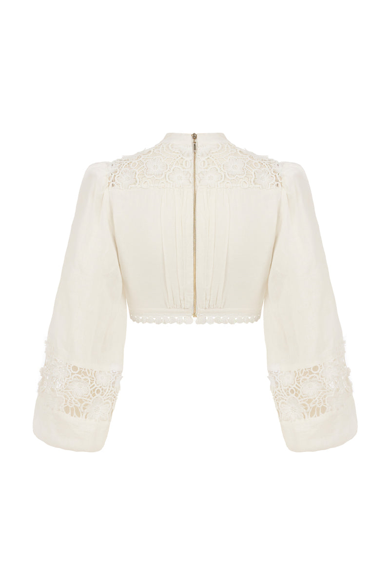 AISA Mimi top, stylish women's sleeveless blouse in soft fabric, featuring a relaxed fit and subtle design details.