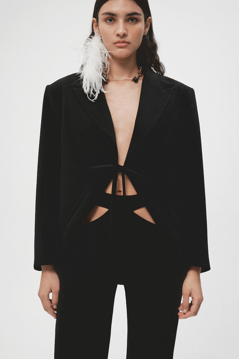 Black JC Pajares Maxi Blazer with tailored fit, featuring classic lapels and structured design.