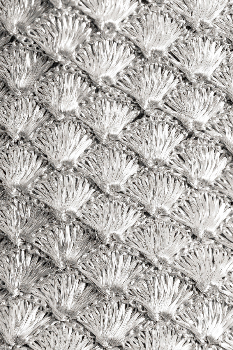 Silver Arista seashell shoulder bag by Verdi, featuring a stylish seashell design and shoulder strap for elegant accessories.