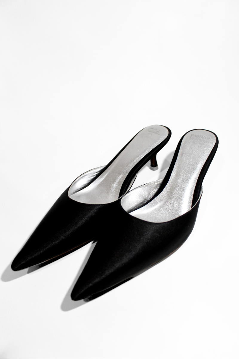 AUDREY BLACK KITTEN HEEL - CULT MIA
