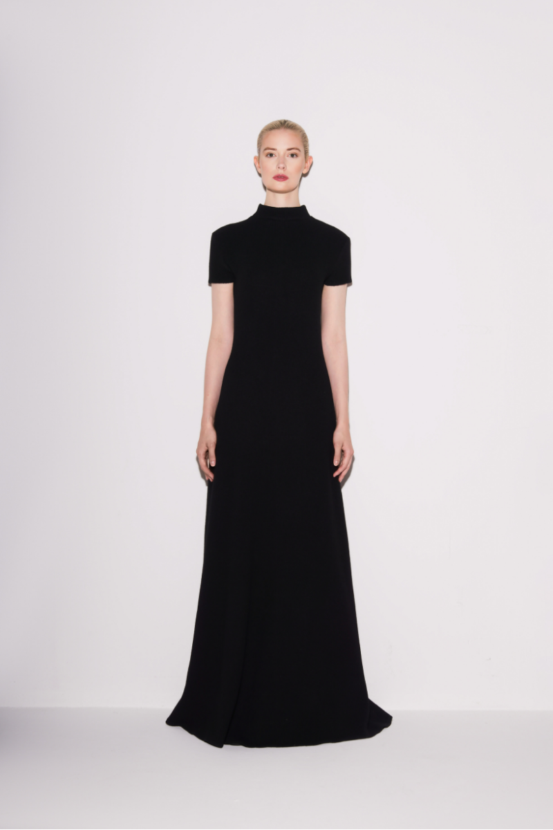 CLASSIC KNIT A-LINE DRESS IN BLACK