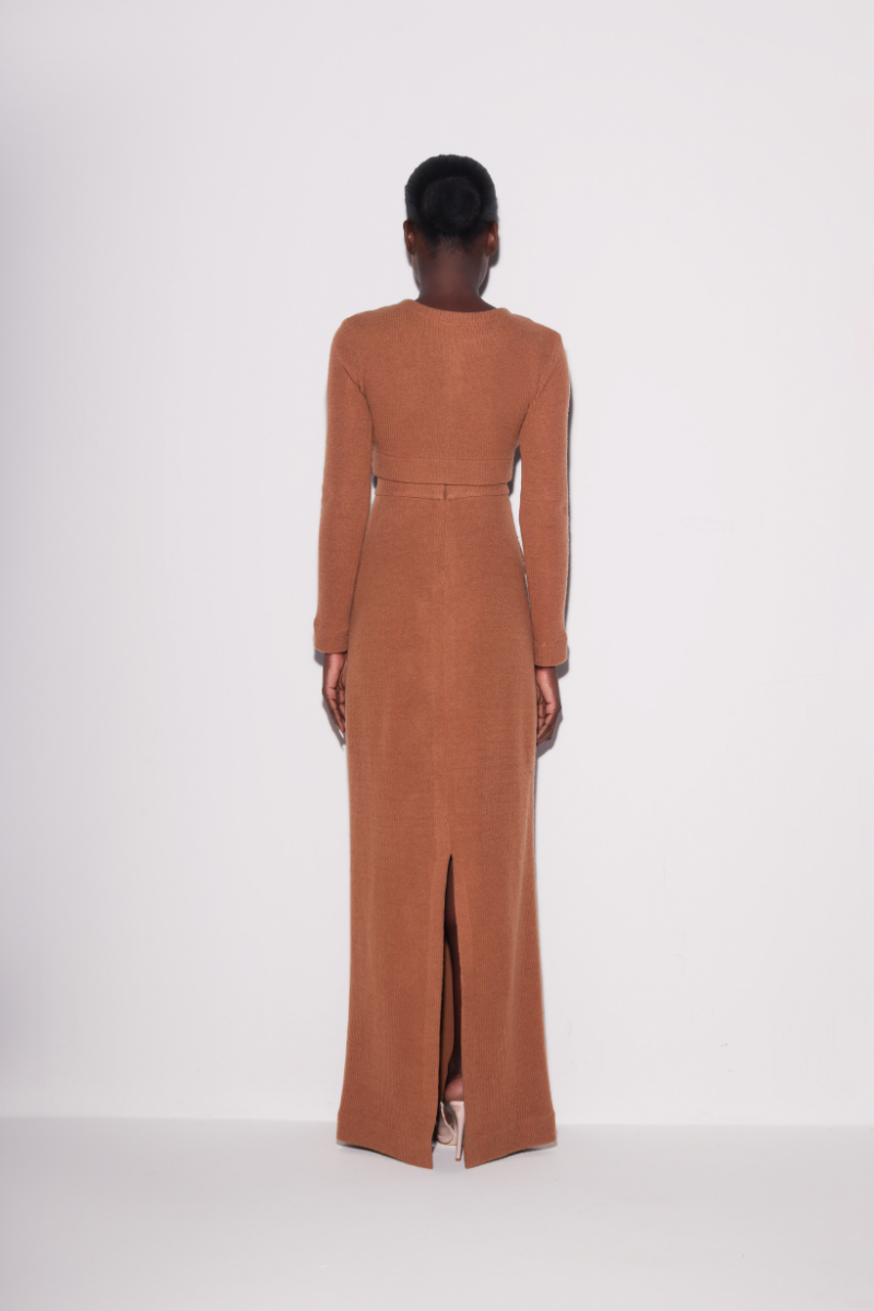 Brown chic knit pencil skirt from Lili Blanc, back view showing tailored fit and ribbed texture in a stylish maxi skirt design.