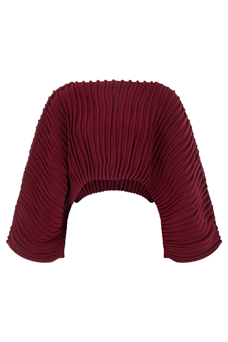 Wine red accordion snail sweater by MAZ Manuela Álvarez, featuring textured, ribbed knit with a unique accordion pattern.