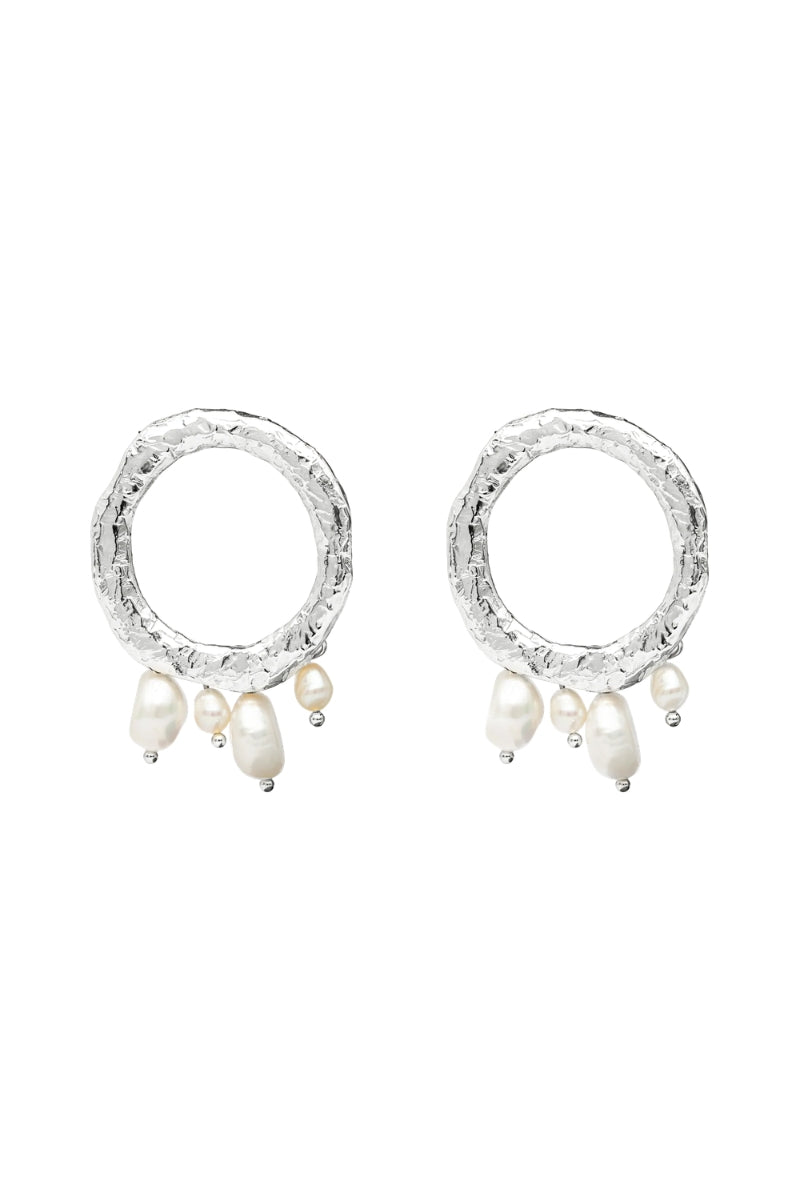 LAVANI JEWELS Adara silver pearl earrings featuring elegant white pearls and a sleek silver design.