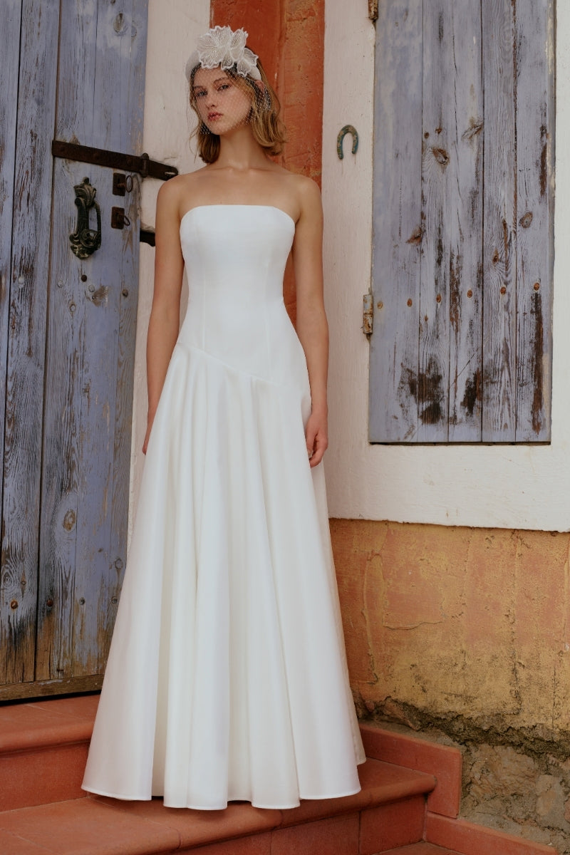 WHITE TURTLENECK LACE MAXI DRESS | CULT MIA