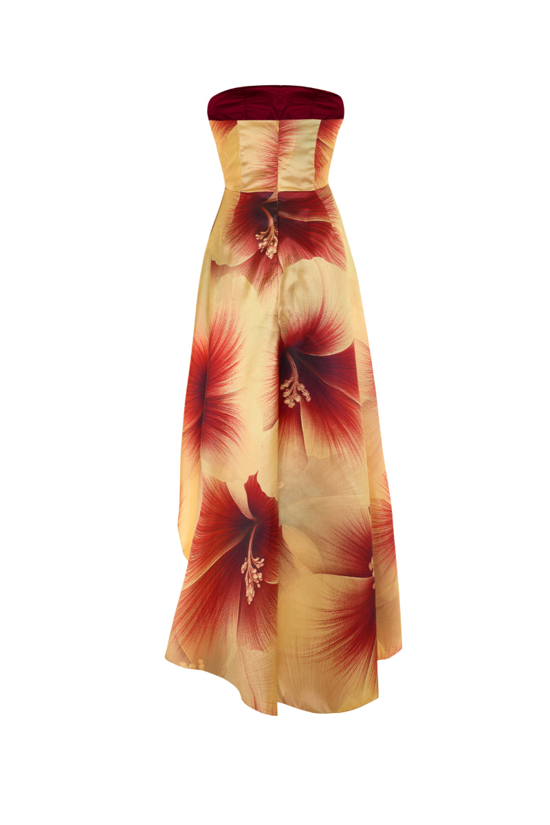 Nana Gotti Alinda midi dress in soft fabric, featuring a stylish design and elegant silhouette suitable for various occasions.