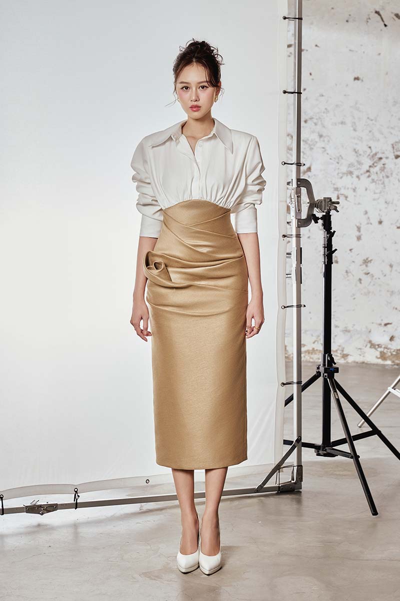 Do Long Rose Haze midi dress featuring a flowing floral design and elegant silhouette on a neutral background.