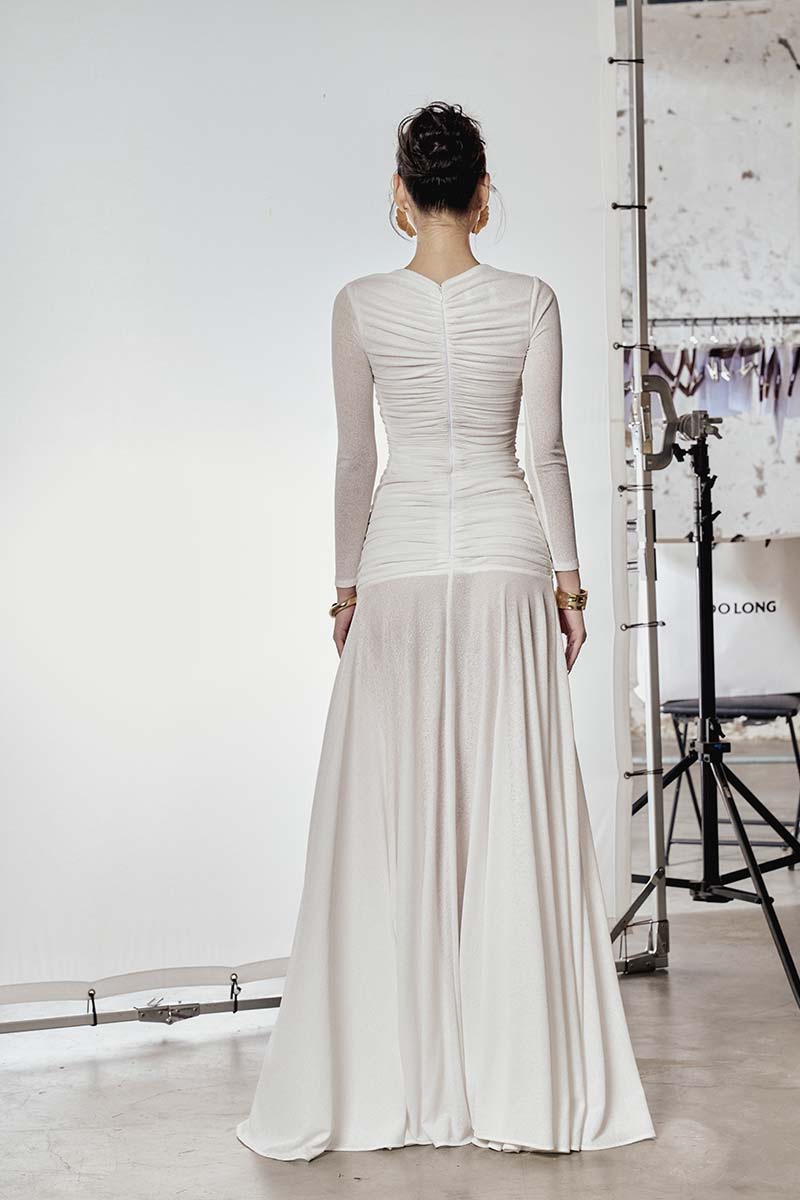 Do Long CULT MIA X DO Long sculpted Grace maxi dress, featuring a fitted, elegant design in soft fabric, perfect for formal occasions.