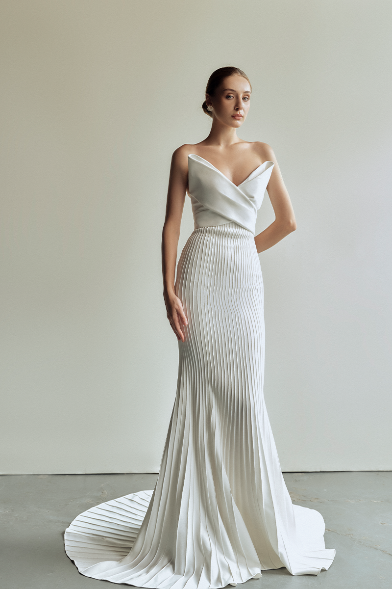 EMMA SIMPLY WHITE MERMAID GOWN - CULT MIA