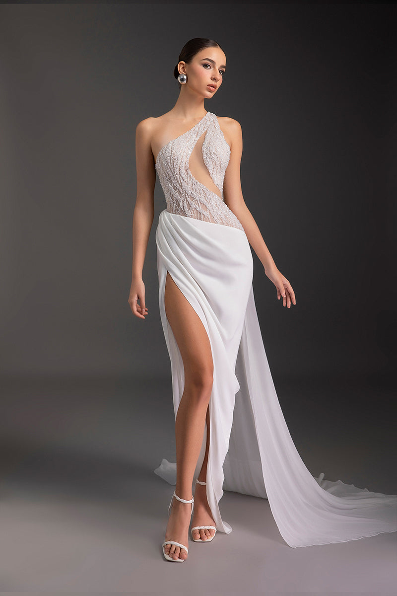 SERENE SWAN GOWN - CULT MIA