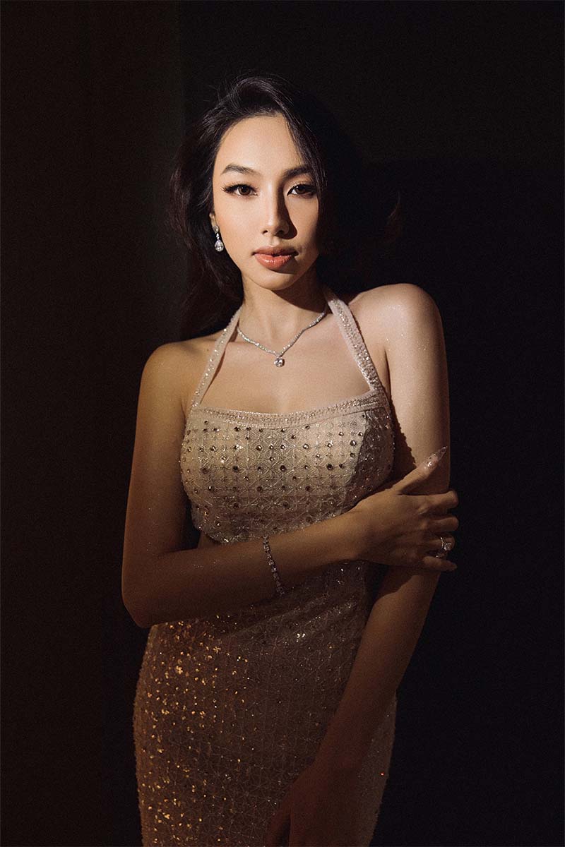 NUDE CRYSTAL GOWN - CULT MIA